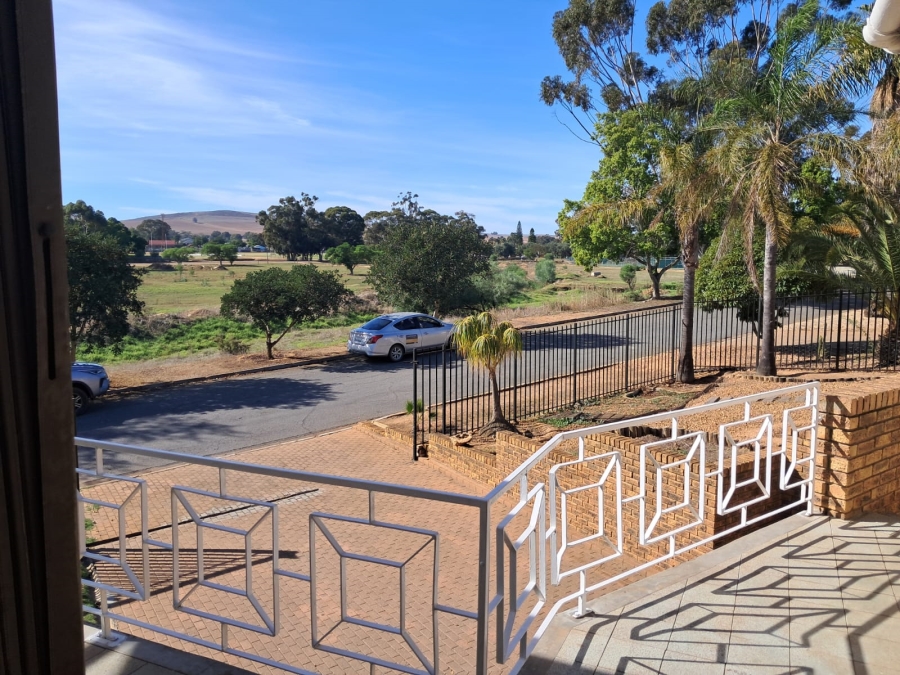 3 Bedroom Property for Sale in Bothasig Western Cape